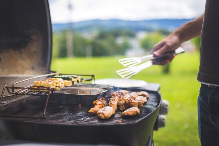 Best gas clearance grills under $200